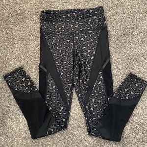 fabletics compression leapoard leggings